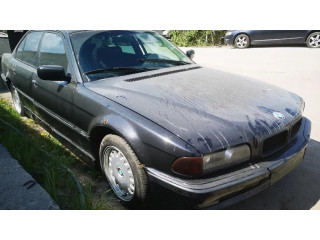 Замок капота    BMW 7 E38