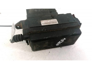 Блок предохранителей  690660402, 120039250804   Mini One - Cooper R50 - 53    