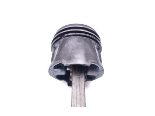  Поршень с шатуном K9K724 K9K724  Renault Megane II  