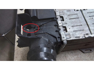 Интеркулер  8576509   BMW 5 G30 G31 0.0