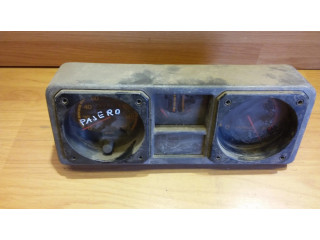 Панель приборов MB716922, 69326370   Mitsubishi Pajero       