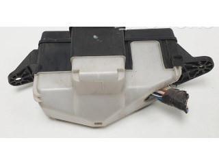Блок предохранителей     Toyota MR2 (W30) III    