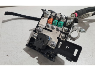 Блок предохранителей 06701050540   Maserati Levante    