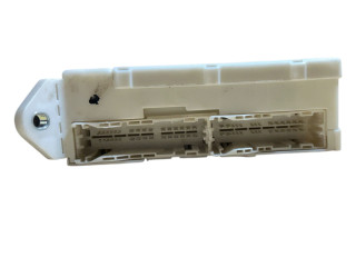   Pojistková skříňka 8273053050, 6G250440   Lexus  220D-250-350 2011