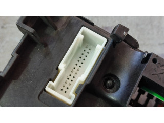 Блок предохранителей  6828076   BMW X4 G02    