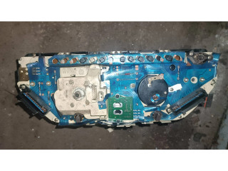 Панель приборов 81117465   Audi 100 200 5000 C3       