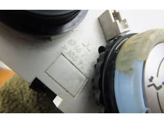 Přístrojová deska  Mitsubishi Colt CZ3  MM0038007  