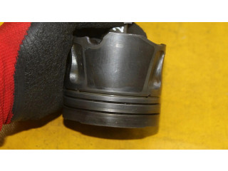 Píst 99R1   Saab 9-5     