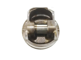 Píst 11257512526   BMW 5 E39  pro benzínový motor 2.5  