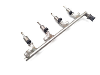 Vstřikovač PE0113250B, 10T13   Mazda CX-3    PEX3 