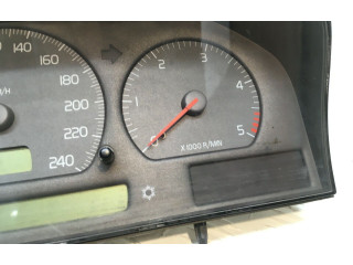 Přístrojová deska  Volvo S70  V70  V70 XC 2000 9168138, 9168386  