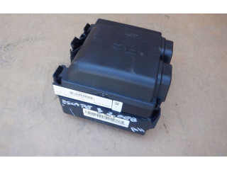 Блок предохранителей  LX6T14D068NAC   Ford Escape IV    