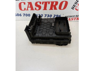 Zpětné zrcátko  Peugeot 406   1K0937125A  