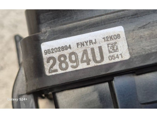 Блок предохранителей 95202894   Opel Antara    