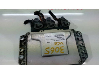 Блок управления двигателя 215853640A, CENTRALITAMOTORUCE   Renault Modus