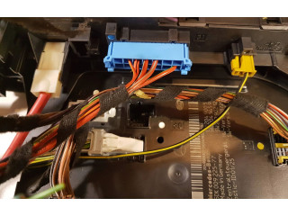 Блок предохранителей 2049005301, 5DK00922577   Mercedes-Benz GLK (X204)    
