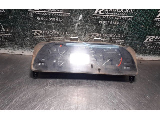 Přístrojová deska  Nissan Primera 1990 81117661  