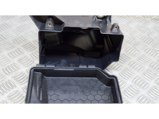   Pojistková skříňka A2135400024, A2055402328   Mercedes-Benz EQC 2020