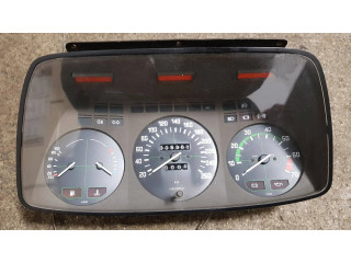 Přístrojová deska  BMW 7 E23 1983 1360857  