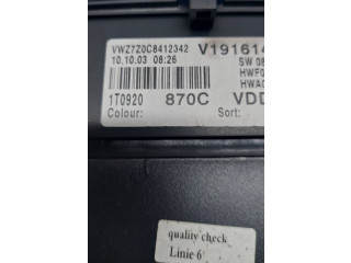 Přístrojová deska  Volkswagen Touran I 2010 1T0920870C  