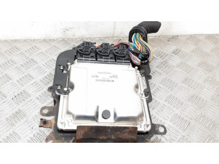Řídící jednotka 30630565, EDC15C3   Volvo S40, V40 2001