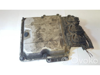 Řídící jednotka 0281010556, 8200153946   Renault Laguna II 2002
