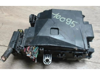   Pojistková skříňka    Ford Probe 1997