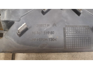 Передняя решётка Citroen C5 2001-2004 года 963675198028857M      