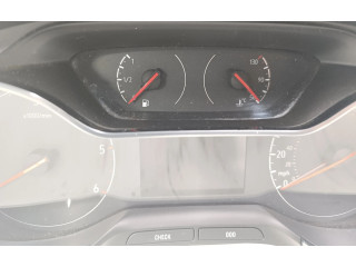 Přístrojová deska  Opel Crossland X 2020 769318600U, 769167680U  