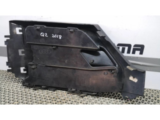 Нижняя решётка (из трех частей) Audi Q2 -  81A807151A      