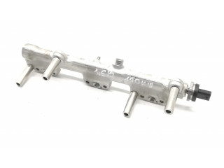 Vstřikovací lišta 8694197   BMW 1 F20 F21  pro benzínový motor 1.5 B38 B15 A 