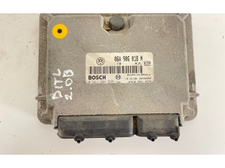Řídící jednotka 0261204935, 06A906018N   Volkswagen New Beetle 2001