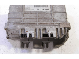 Блок управления двигателем ECU 030906027M, 030906027M   Volkswagen Golf III 1994
