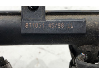 Топливная рампа 030133319L   Volkswagen Lupo  