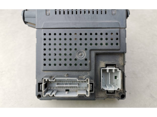 Zámek zadních dveří 30682981   Volvo V70 2006
