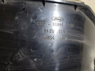 Přístrojová deska  Ford Focus 2000 98AP10841BC, 44ZU115  