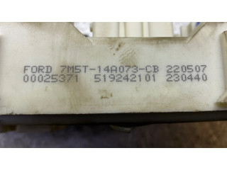 Блок предохранителей 7M5T14014CB, R19F111   Ford C-MAX I    