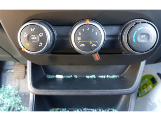 Блок управления климат-контролем    Renault Express
