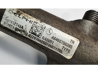 Vstřikovací lišta A6460700395   Mercedes-Benz C W204     