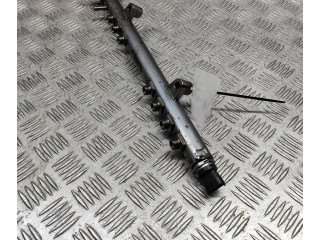 Vstřikovací lišta 30777759, 0445215025   Volvo V60    D 5204 T2 