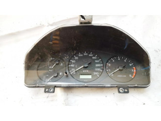 Přístrojová deska  Mazda 323 F 1998 bh1cb  