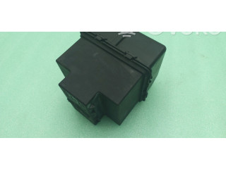 Блок предохранителей 7N0937311   Volkswagen Sharan    