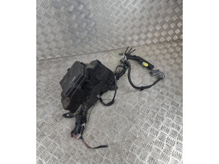 Блок предохранителей  8266248540   Toyota RAV 4 (XA50)    