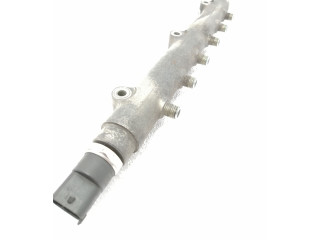 Топливная рампа 0445215015   Volvo XC90 2.4 