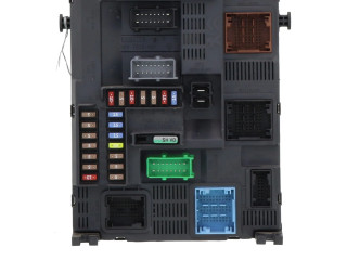 Pojistková skříňka Řídící jednotka BSM 9807054180, 1610807880   Peugeot 308 2016