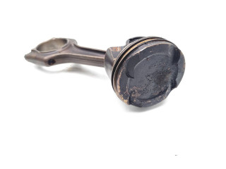 Píst B38B15A   BMW 2 F45    B38B15A 