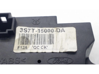 Дисплей    3S7T15000DA   Ford Mondeo Mk III