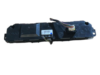 Дисплей    GDK4611J0   Mazda 6