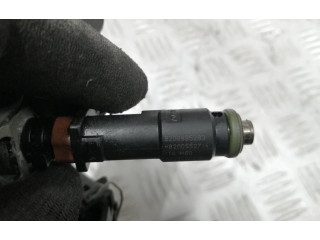 Форсунка 8200885283, H8200552714    Renault Twingo II   