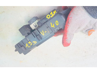   Pojistková skříňka 30889989   Volvo S40, V40 2001